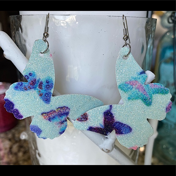 Blue/Teal Butterfly
with Color bit of Sparkle - Picture 3 of 7